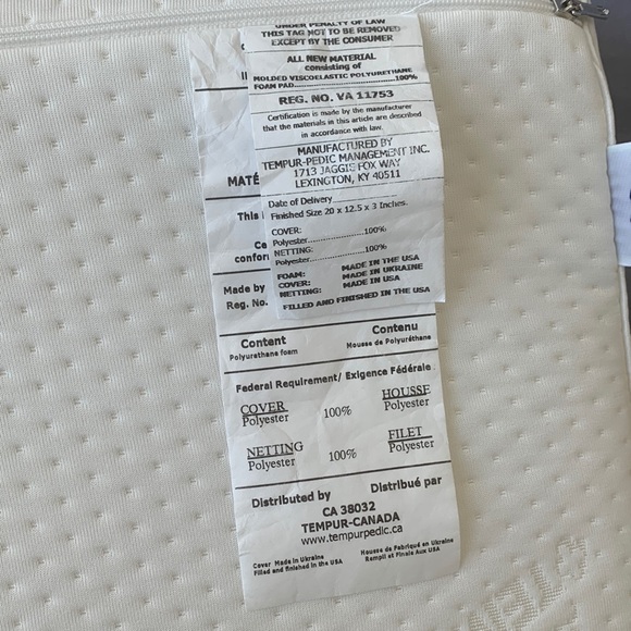 [SOLD] Tempur Neck Pillow Small - Picture 4 of 8